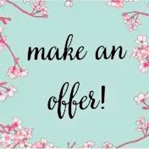 Downsizing my house let me know what you like or want I have bundle discounts💖